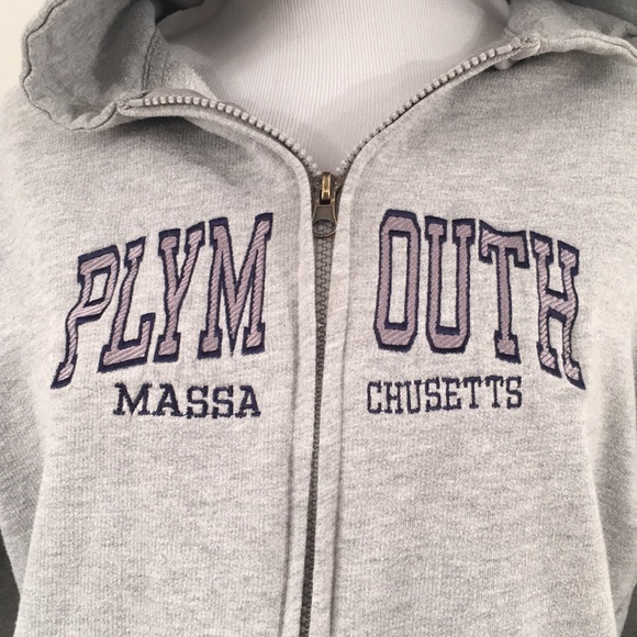 ✅ SOLD Hoodie Plymouth Massachusetts Grey Unisex - Picture 2 of 9